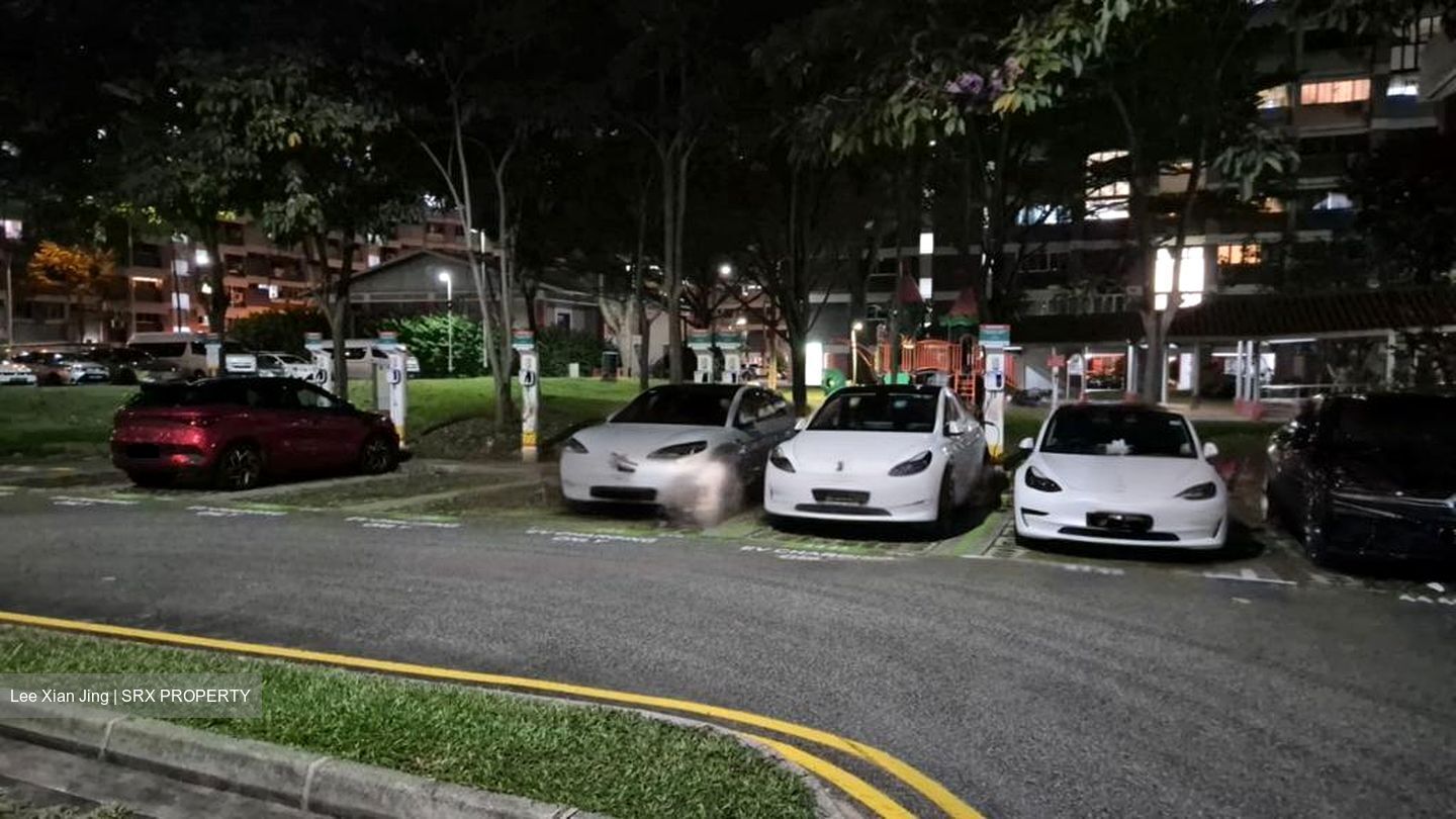 Blk 454 Hougang Avenue 10 (Hougang), HDB Executive #479761621